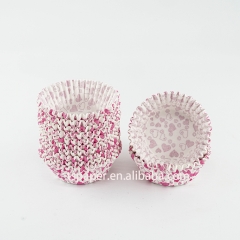 Heart pattern round shaped cupcake liners